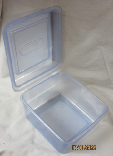 Sterilite stackable flip top - flip,